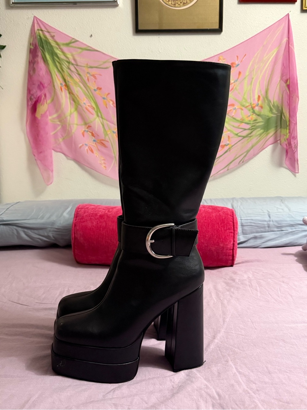 Black platform boot - Picture 3 of 6